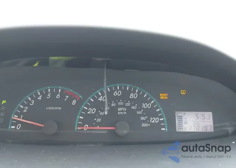 2010 Toyota Yaris z USA, uszkodzony, nr VIN JTDBT4K33A1379134